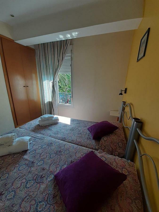 Hostal Puig Rom Roses Esterno foto